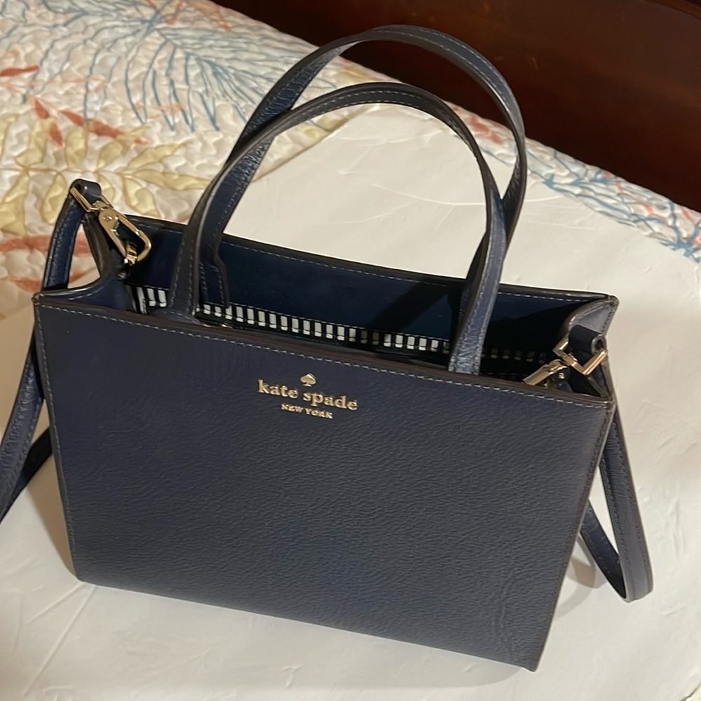 Kate spade navy Thompson Street Sam